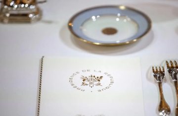 عاجل.. اعتقال مسؤول قصر الإليزيه وتاجر تحف بتهمة سرقة قطع خزف نادرة