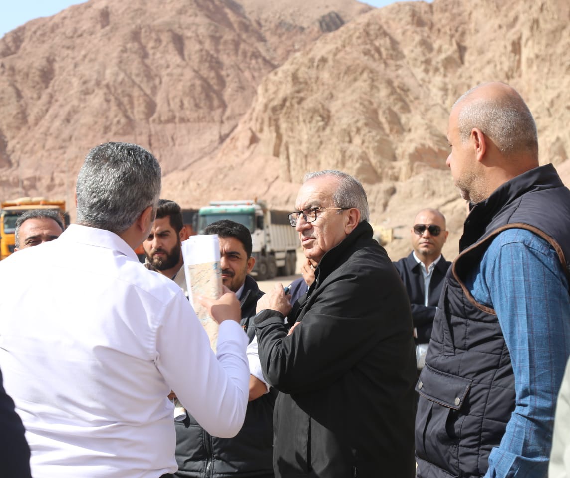 عاجل.. وزير الأشغال يطلع على أضرار السيول في العقبة