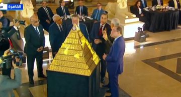 عاجل.. بعد تسلم الذهب.. حسن عبد الله: تعاون النيابة والبنك المركزي إنجاز مؤسسي للدولة>