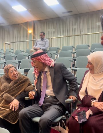 عاجل.. فيديو يوثق لحظة ودية بين العرموطي ووالدة ديما طهبوب في مجلس النواب