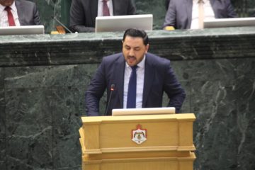 عاجل.. الشباب وصل عمره 30 وبياخذ مصروفه من أبوه