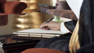 عاجل.. البشت الخليجي والكشري المصري على قائمة التراث العالمي