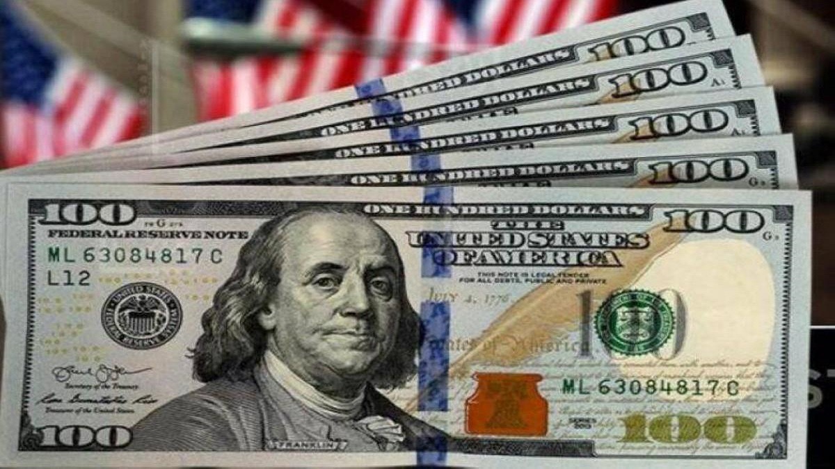 عاجل.. الدولار يتراجع بعد لهجة “أقل تشددًا” من الفيدرالي