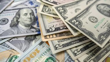 عاجل.. تراجع الدولار قرب أدنى مستوى في شهرين مع ترقب الأسواق لبيانات الوظائف الأميركية