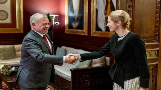 عاجل.. عاجل| الملك يبحث مع مسؤولة الاتحاد الأوروبي تعزيز الشراكة والاستقرار الإقليمي