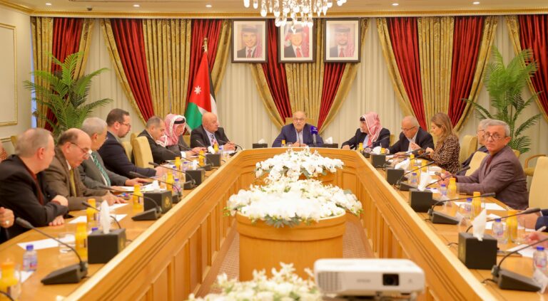 عاجل.. بحث خطط الاستثمار والتخطيط ضمن مسار التحديث الاقتصادي