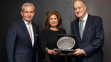 عاجل.. رندة الصادق تحصل على جائزة “الإسهامات المتميزة في القطاع المصرفي العربي للعام 2025”