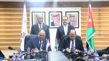 عاجل.. عاجل| الأردن وإندونيسيا يوقعان مذكرة تفاهم لتعزيز الشراكات الاستثمارية