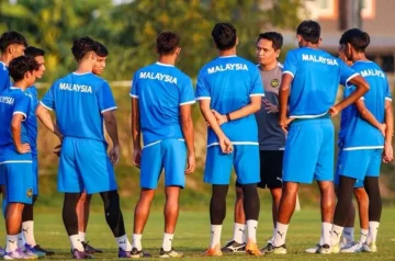 عاجل.. فضيحة أهليّة اللاعبين تُطيح بماليـزيا في ثلاث مباريات دولية