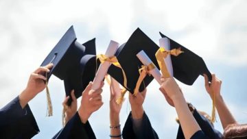 عاجل.. التعليم العالي يعلن توزيع 2632 منحة جزئية وقرض لأبناء المعلمين في الجامعات الرسمية