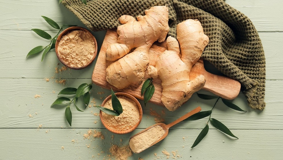 عاجل.. الزنجبيل يتصدر العلاجات الطبيعية… سلاح فعّال لتخفيف الصداع النصفي وأعراضه