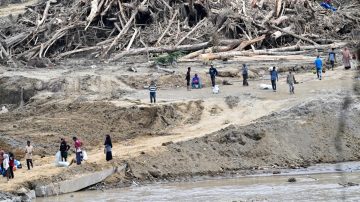 عاجل.. ارتفاع حصيلة ضحايا فيضانات سومطرة إلى نحو ألف وفقدان أكثر من 220 شخصًا