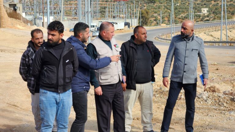 عاجل.. تجهيز طرق جرش للتعبيد