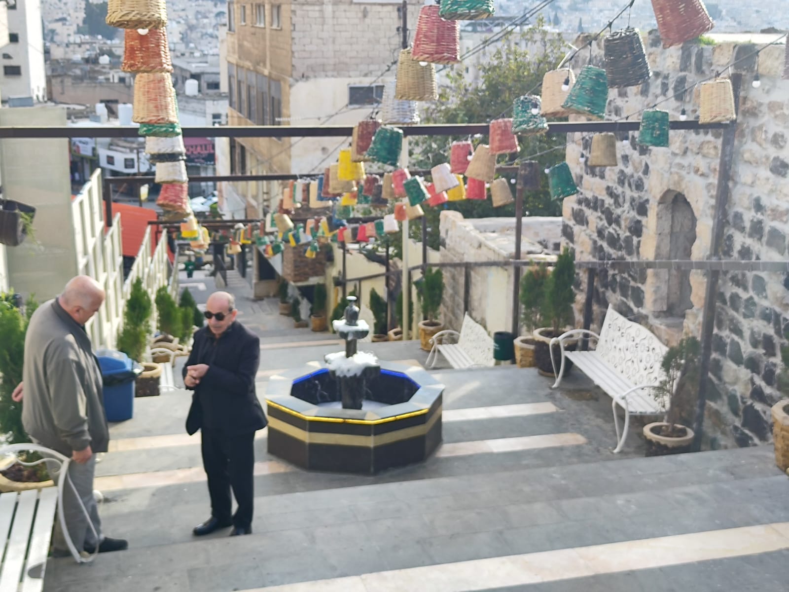 عاجل.. وزير الإدارة المحلية يتفقد مشروع إحياء وسط مدينة إربد