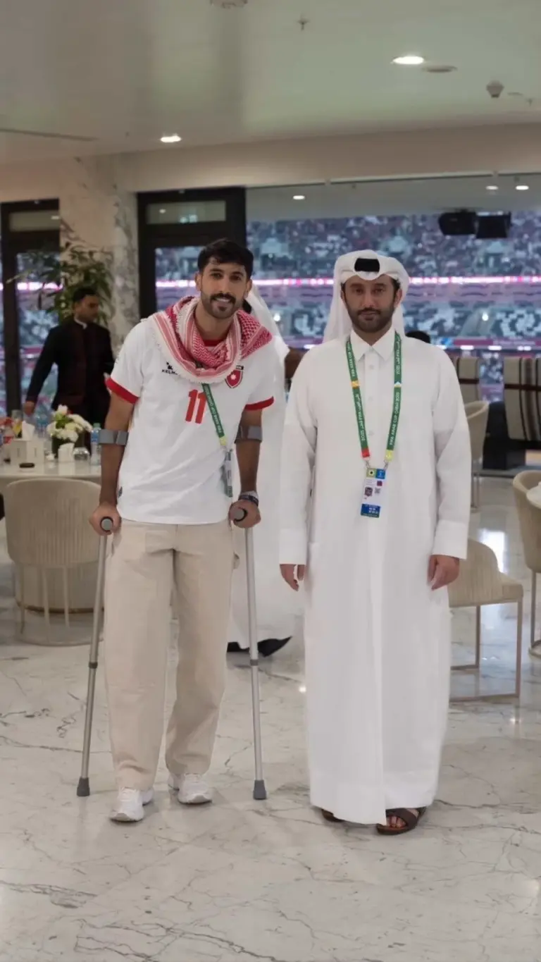 عاجل.. الشيخ تميم يطمئن على صحة لاعب المنتخب الأردني يزن النعيمات