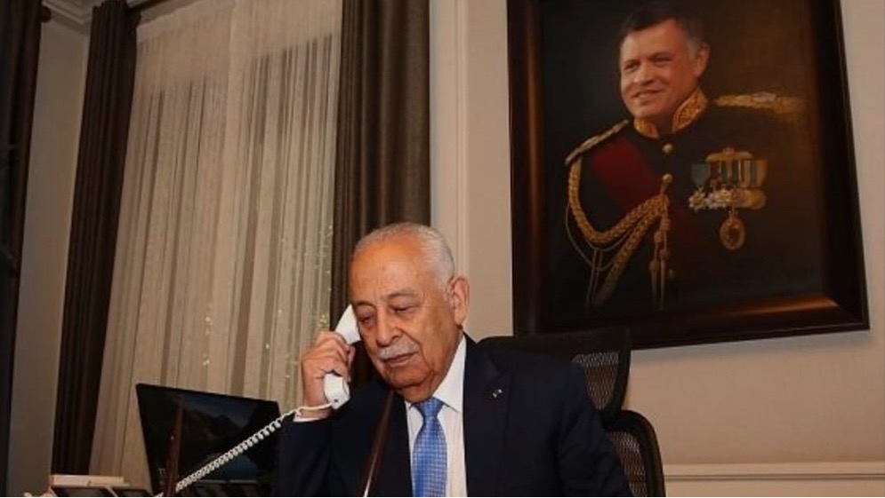 عاجل.. مندوبًا عن الملك وولي العهد.. العيسوي يقدّم واجب العزاء لعشائر أبو سلمى وطاس وهاكوز