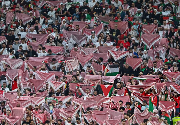 عاجل.. الأهازيج الوطنية رافعة نفسية واجتماعية داعمة للنشامى في المباريات الحاسمة