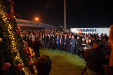 عاجل.. إضاءة شجرة عيد الميلاد في الزرقاء بحضور وزير السياحة والآثار