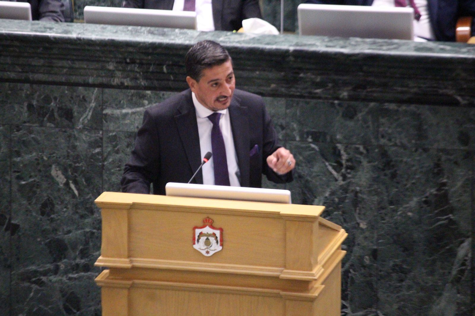 عاجل.. الموازنة الحالية عبء على المواطن وليست خدمة