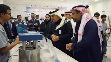 عاجل.. عاجل: 600 مبدع يتسابقون في “هاكثون رواد التقنية” بعسير… مشاريع ثورية ستغير وجه المنطقة خلال 3 أيام!