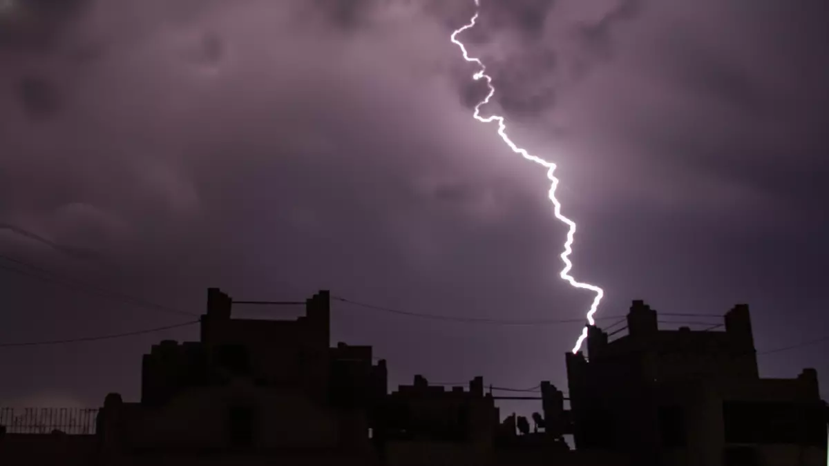 عاجل.. عاجل: عاصفة ثلجية تاريخية تضرب السعودية… 6 أيام من الرعب والحرارة تنهار لـ7 درجات!