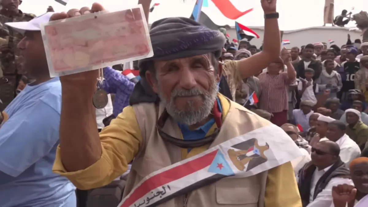 عاجل.. عاجل: المجلس الانتقالي يسيطر على النفط اليمني… هل يعلن انفصال الجنوب خلال ساعات؟