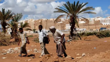 عاجل.. عاجل: كارثة إنسانية في اليمن… 262 ألف شخص يفرون من جحيم الحرب خلال 3 أشهر فقط!