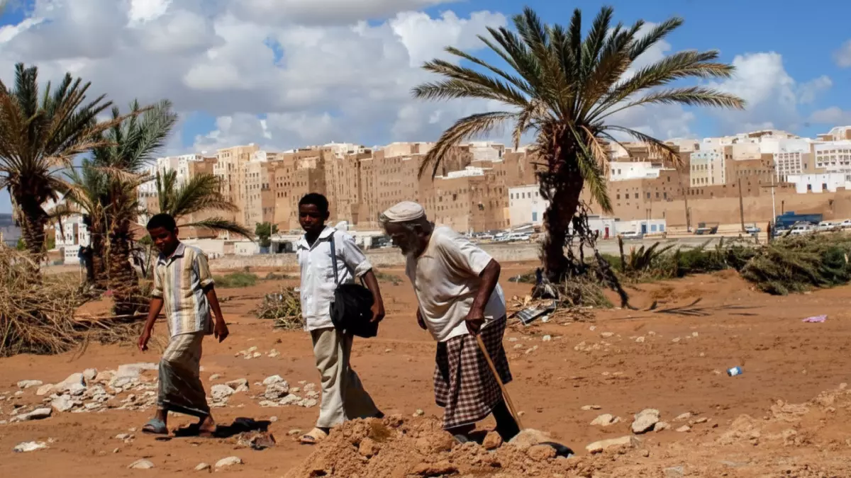 عاجل.. عاجل: كارثة إنسانية في اليمن… 262 ألف شخص يفرون من جحيم الحرب خلال 3 أشهر فقط!