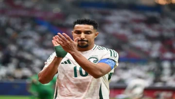 عاجل.. رغم الخروج.. سالم الدوسري يحطم الأرقام بـ10 إحصائيات تاريخية ويصبح أفضل لاعب عربي!