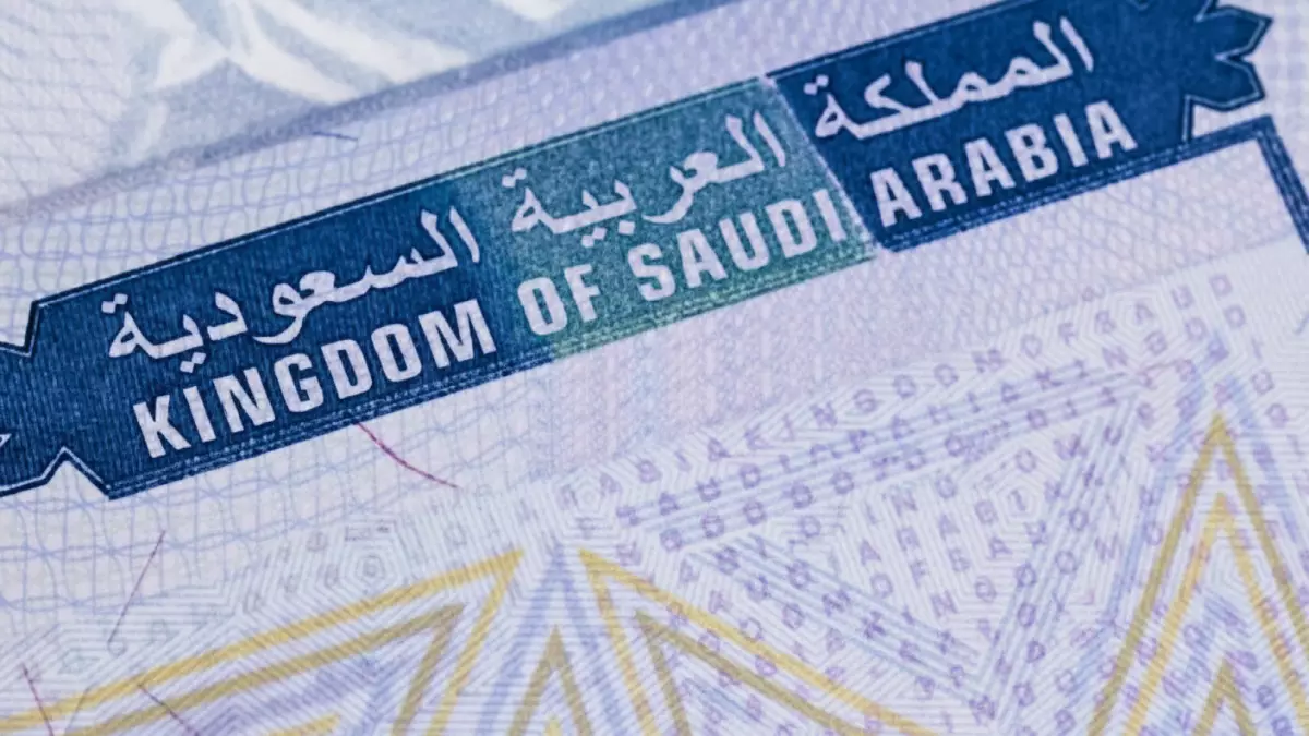 عاجل.. عاجل: السعودية تُطلق نظاماً ثورياً لتأشيرة الزيارة العائلية 2025… استقدم أسرتك خلال دقائق إلكترونياً!