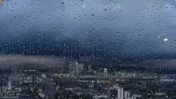 عاجل.. عاجل: عاصفة تاريخية تضرب 40% من المملكة – ملايين المواطنين في خطر محدق!