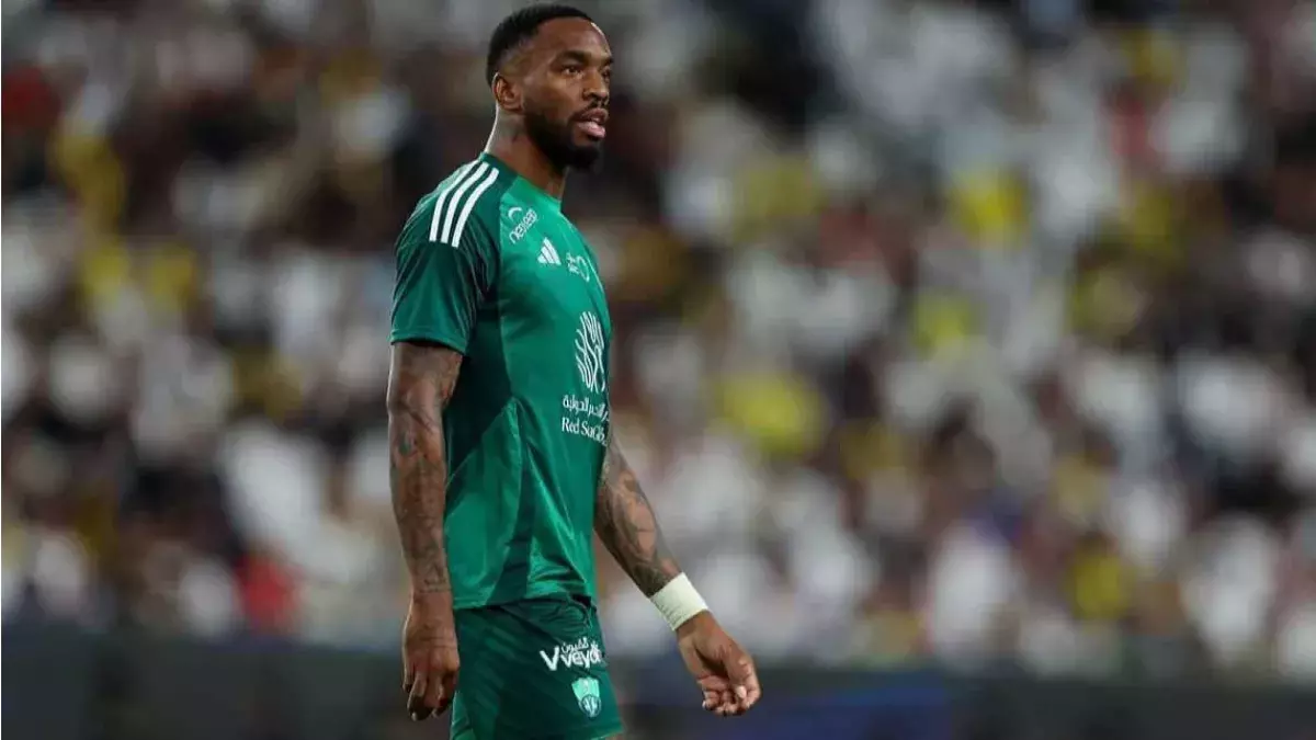 عاجل.. عاجل: نجم الأهلي إيفان توني يدخل السجن في لندن بعد نطحة دموية لمشجع… كسر في الأنف والأصفاد!