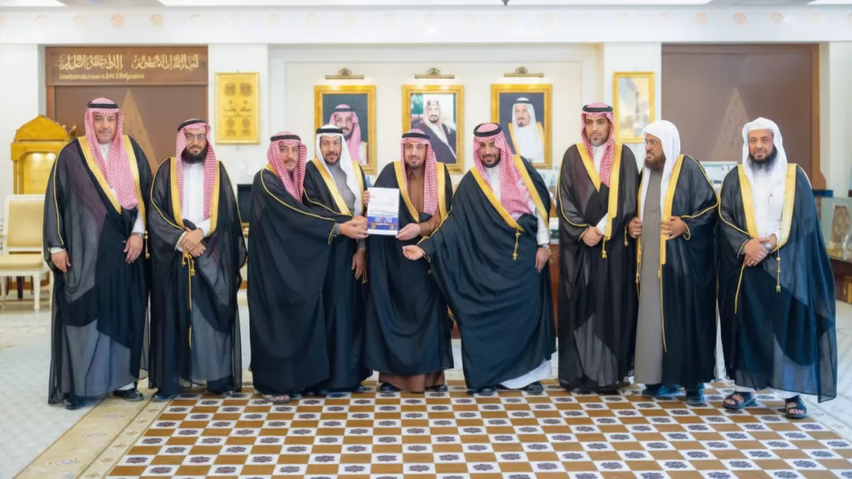 عاجل.. عاجل: أمير القصيم يكشف إنجاز ضخم في الإسكان… 262 أسرة تحصل على بيوت أحلامها!