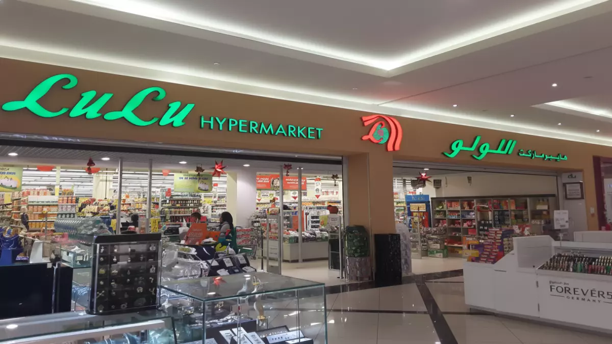 عاجل.. عاجل – 3 أسابيع فقط: لولو يفجر أقوى عروض العام… الأسماك والإلكترونيات بـ50% أم تخسر 3000 ريال؟