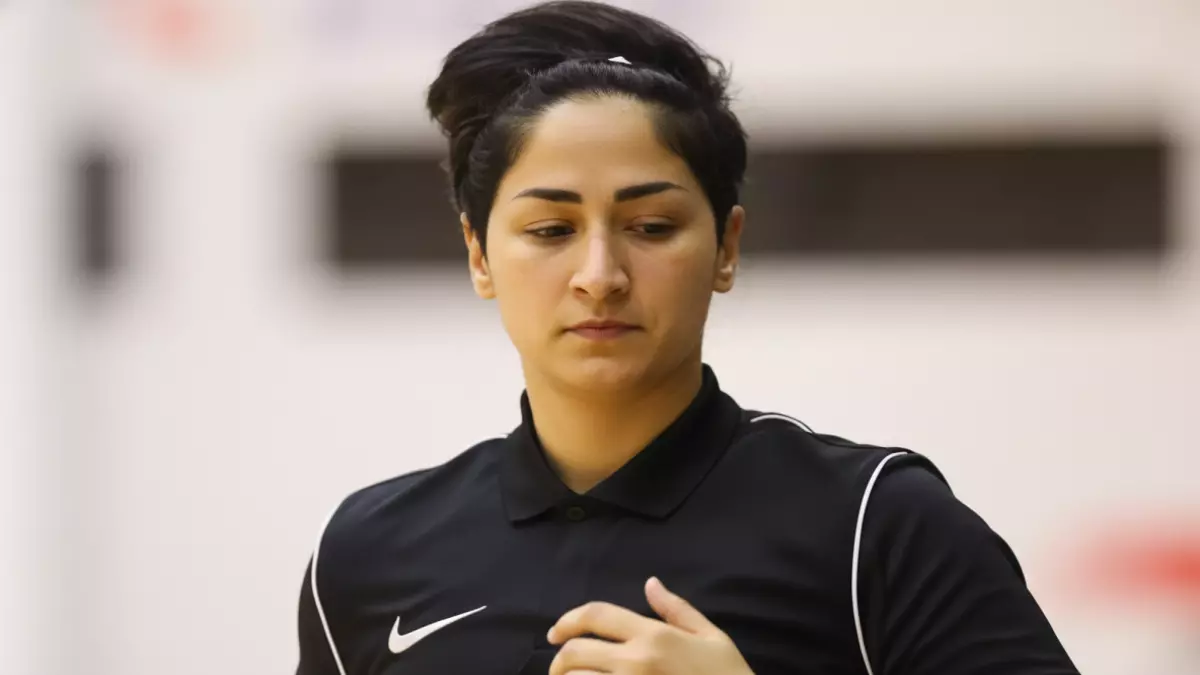 عاجل.. عاجل: العنود الأسمري تحطم التاريخ… أول حكمة سعودية تقود مباراة نارية تشعل الملاعب!