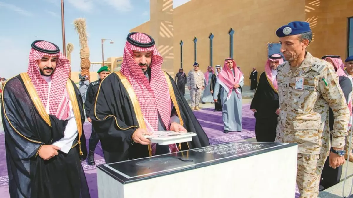 عاجل.. عاجل: قاعدة الملك سلمان الجوية تكسر كل القواعد العسكرية التقليدية – 115 مبنى بـ”الطراز السلماني” يدهش العالم!