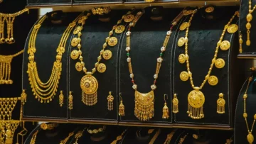 عاجل.. عاجل: انهيار تاريخي لأسعار الذهب في اليمن… الفارق الصادم بين صنعاء وعدن يكشف حقيقة مرعبة!