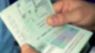 عاجل.. عاجل: رسوم المرافقين 2025 تصل 400 ريال شهرياً – هل ستجبر ملايين الأسر على الخروج النهائي؟