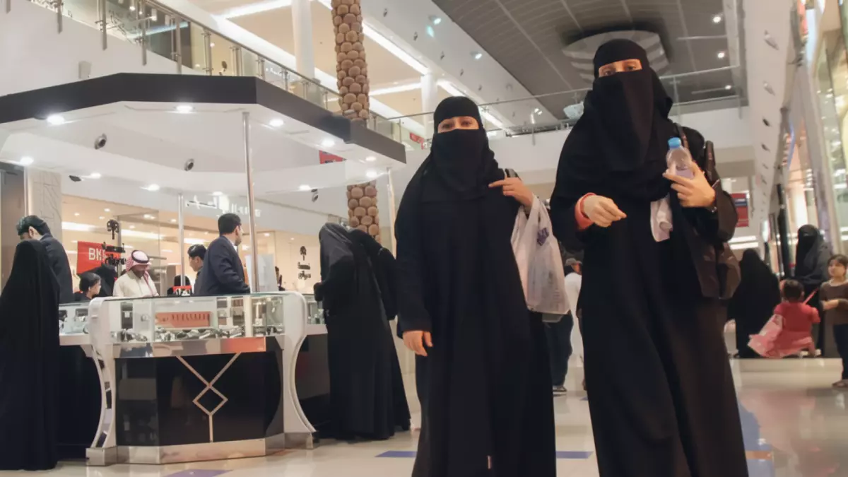 عاجل.. شاهد: 6 من كل 10 أزواج سعوديين في خطر قانوني فوري… هل زواجك محمي أم مهدد؟