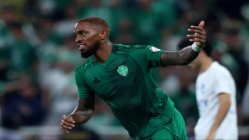 عاجل.. عاجل: 14 مليون جنيه ضرائب تدمر حلم إيفان توني بالعودة للبريميرليج!