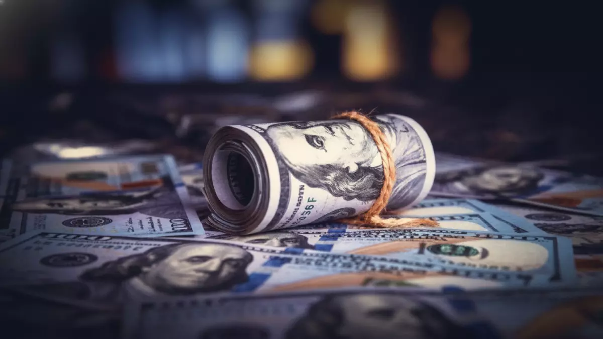 عاجل.. عاجل: انهيار صادم لأسعار العملات في اليمن… الدولار يقفز لـ 1632 في عدن مقابل 522 في صنعاء!