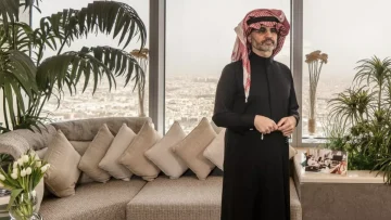 عاجل.. عاجل: الوليد بن طلال يدفع مبلغاً خيالياً للاستحواذ على الهلال… صفقة القرن تهز السعودية!