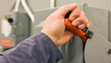 عاجل.. عاجل: انقطاع الكهرباء عن 12 منطقة في كفر الشيخ لـ 5 ساعات متواصلة – تعرف على قريتك قبل فوات الأوان!