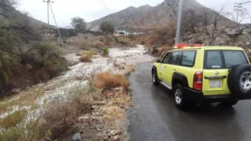 عاجل.. عاجل: الدفاع المدني يحذر من عاصفة مطرية تضرب المملكة 5 أيام… مكة والرياض في الخطر الأكبر!