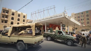 عاجل.. عاجل: ضبط محطات وقود تنهب المواطنين في تعز… والمحاضر الرسمية تكشف المفاجأة!