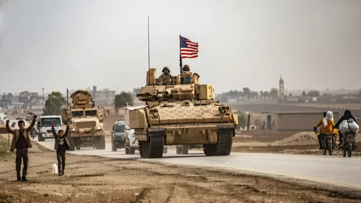 عاجل.. عاجل: ترامب يهدد بالانتقام بعد مقتل جنود أمريكيين في تدمر – مقاتلات F16 تحلق استعراضاً للقوة!