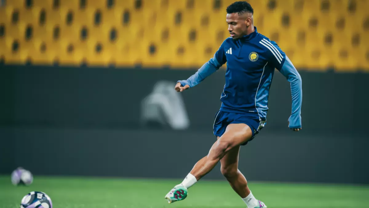 عاجل.. عاجل: أيمن يحيى يدخل غرفة العمليات في مدريد… والنصر يفقد نجمه لشهر كامل!