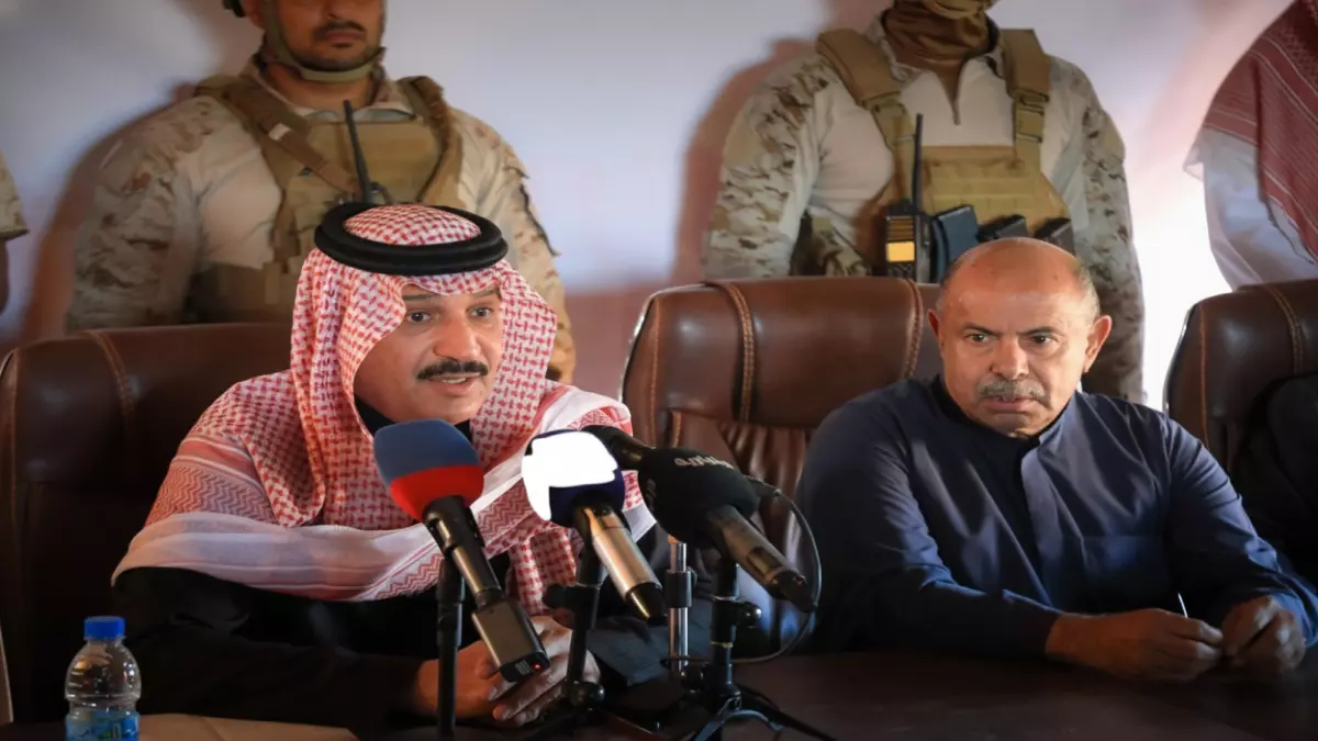 عاجل.. عاجل: انهيار خطير في التحالف ضد الحوثيين… صحيفة أمريكية تكشف الصراع السعودي-الإماراتي على نفط حضرموت!