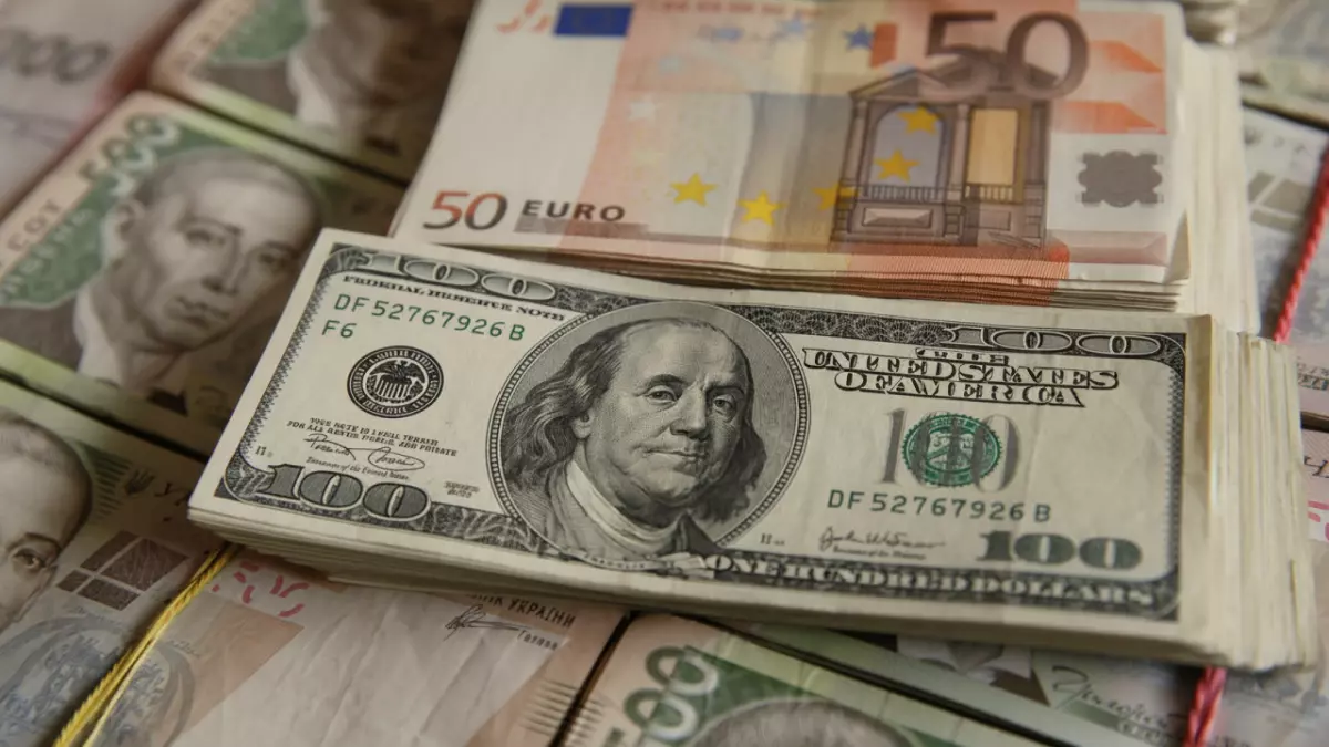 عاجل.. عاجل: صدمة الريال اليمني اليوم… الفجوة تتسع إلى 1000 ريال بين صنعاء وعدن!