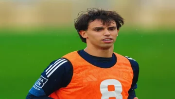 عاجل.. عاجل: النصر يتحدى المطر والفتح معاً… هل يحافظ الزعيم على صدارته التاريخية؟